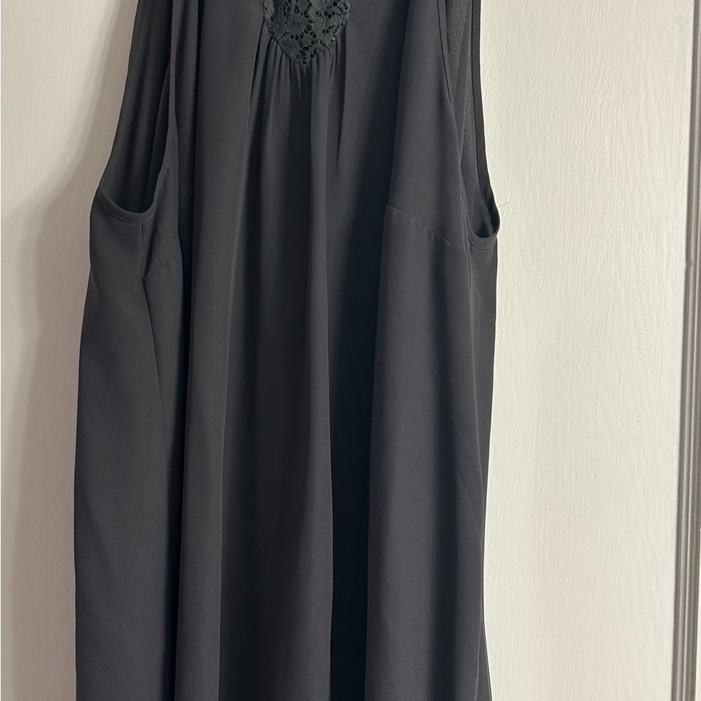 Elegant Black Sleeveless Blouse